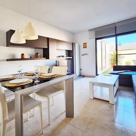 Amplio Y Comodo Con Terraza, Apartmán Ulldecona