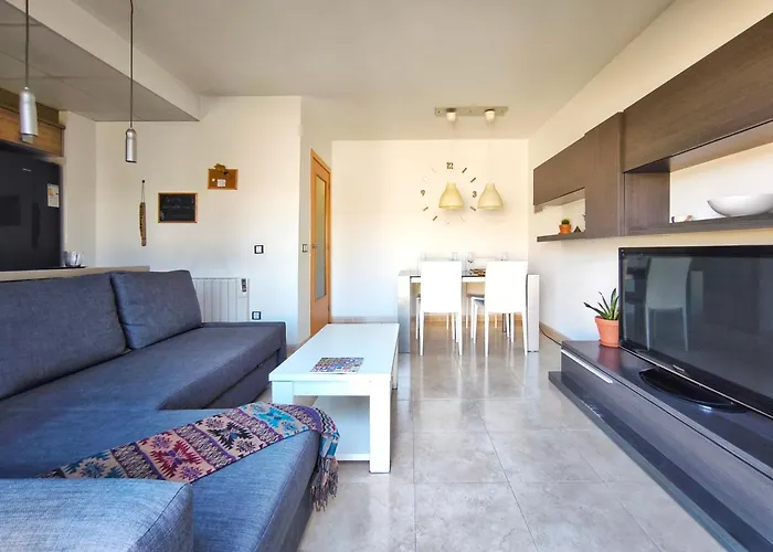 Amplio Y Comodo Con Terraza,